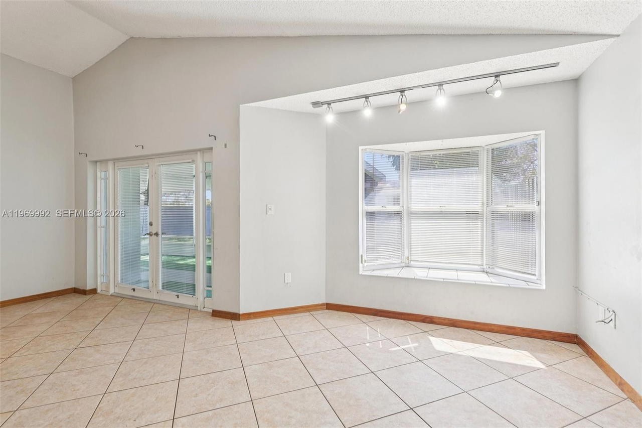 Real estate property located at 9700 59th St, Broward, Colony At Stirling, Cooper City, FL
