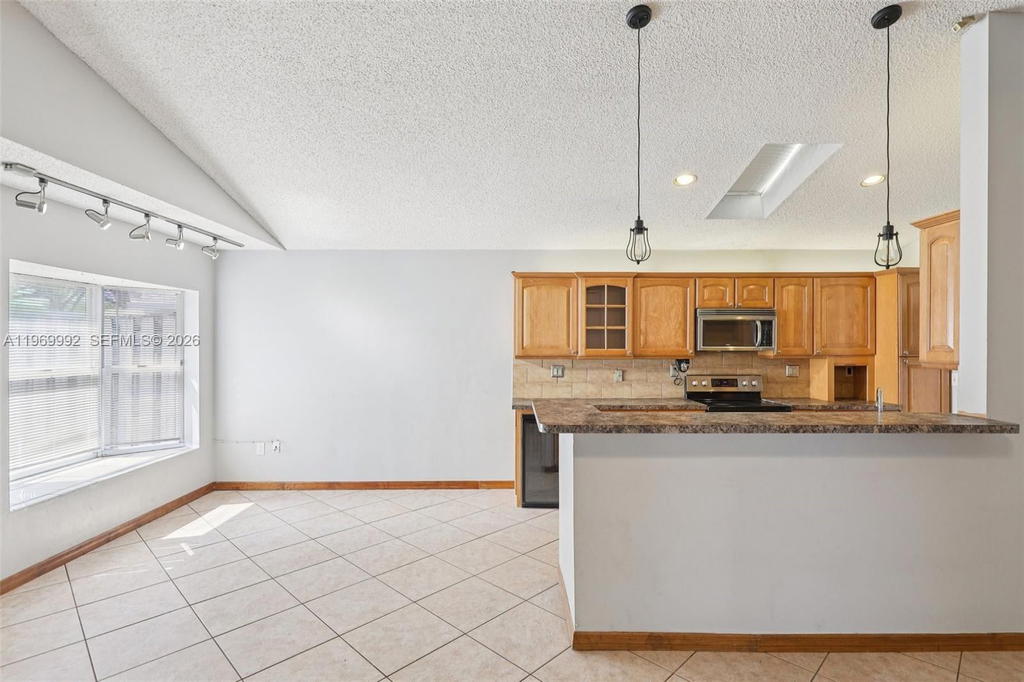 Real estate property located at 9700 59th St, Broward, Colony At Stirling, Cooper City, FL