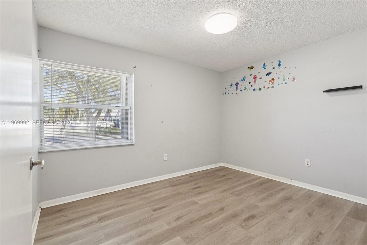 Real estate property located at 9700 59th St, Broward, Colony At Stirling, Cooper City, FL