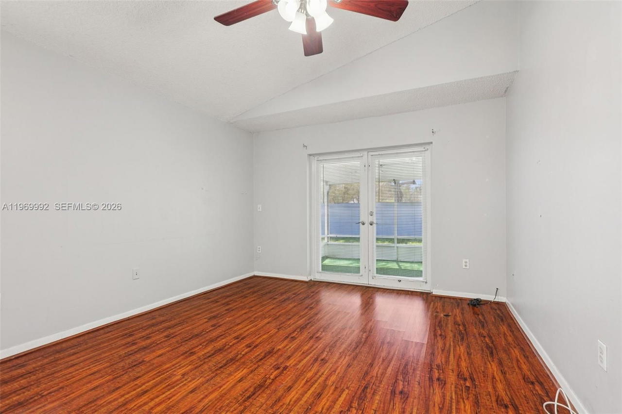 Real estate property located at 9700 59th St, Broward, Colony At Stirling, Cooper City, FL