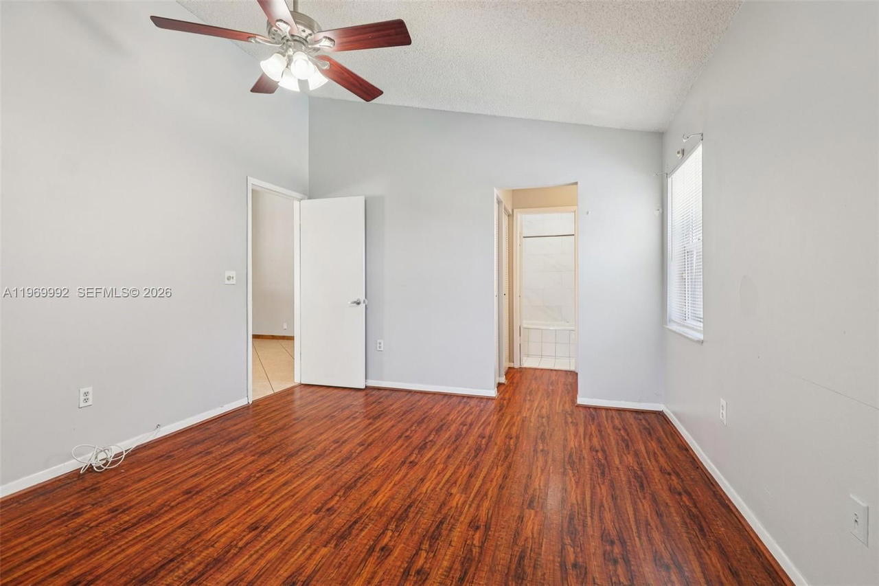 Real estate property located at 9700 59th St, Broward, Colony At Stirling, Cooper City, FL
