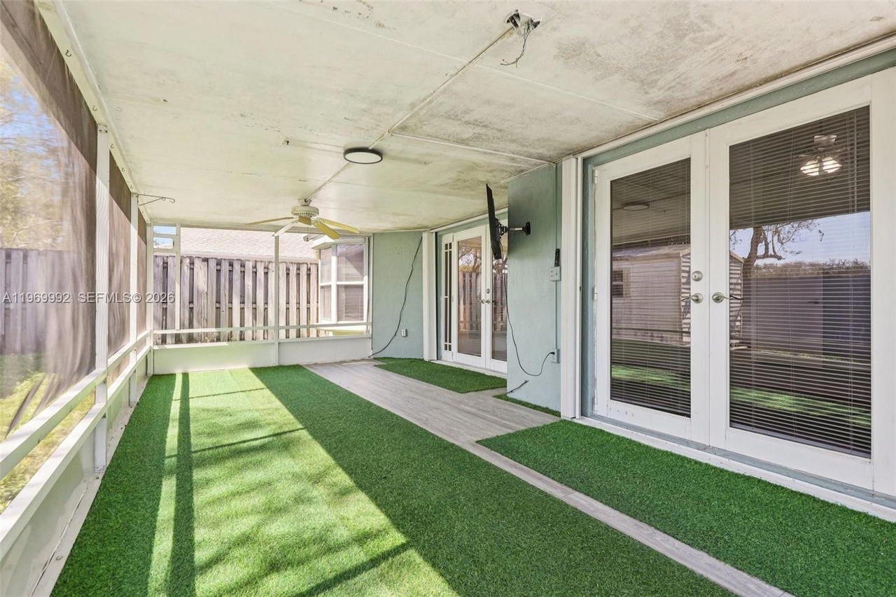Real estate property located at 9700 59th St, Broward, Colony At Stirling, Cooper City, FL