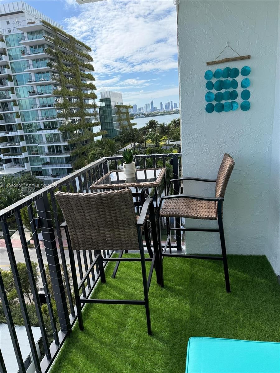 Real estate property located at 1345 West Ave #903, Miami-dade, Golden West Condo, Miami Beach, FL