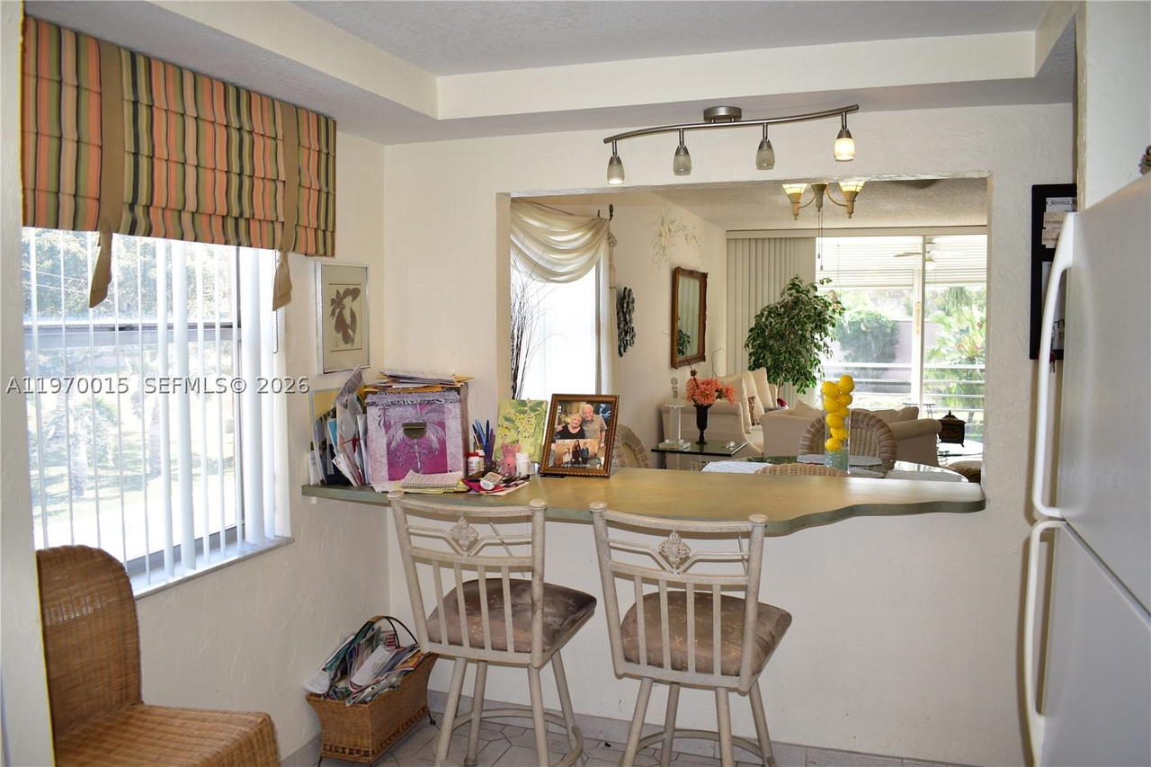Real estate property located at 9681 Sunrise Lakes Blvd #201, Broward, Sunrise Lakes 136 Condo, Sunrise, FL