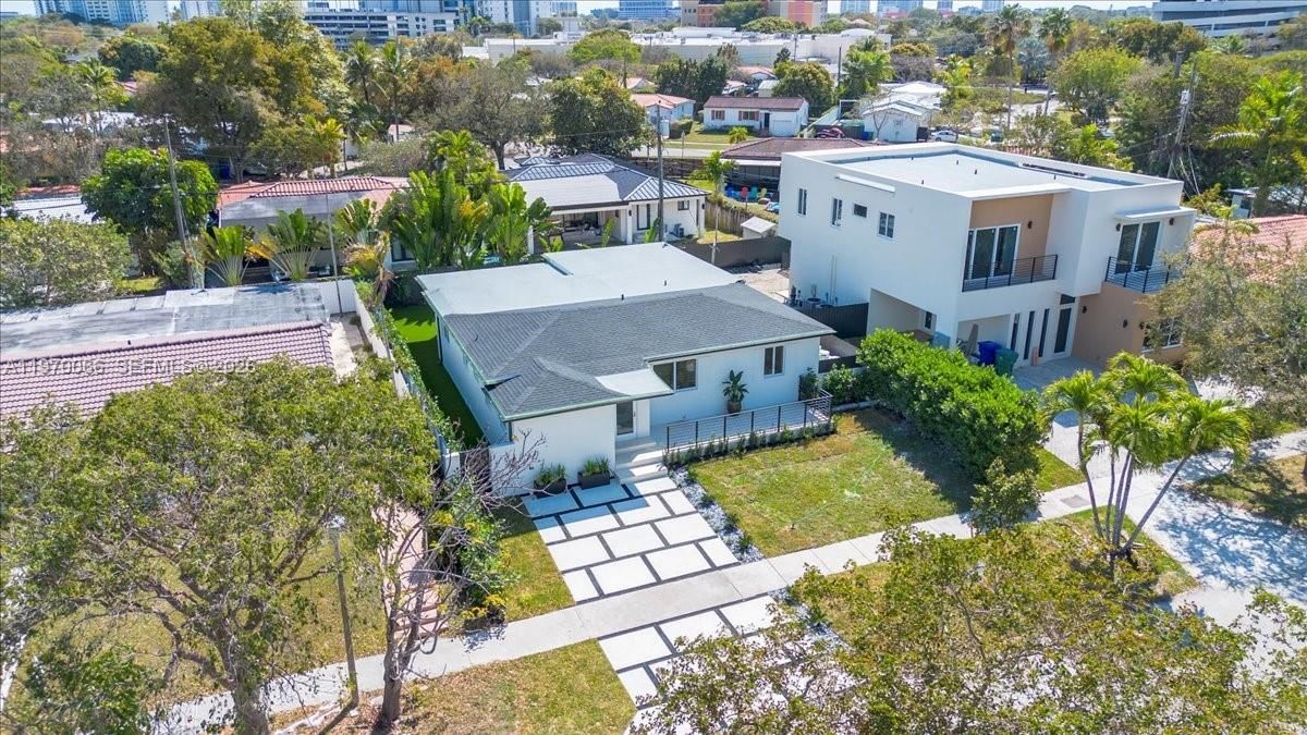 Real estate property located at 1971 33rd Ave, Miami-dade, Coral Gate Sec B, Miami, FL