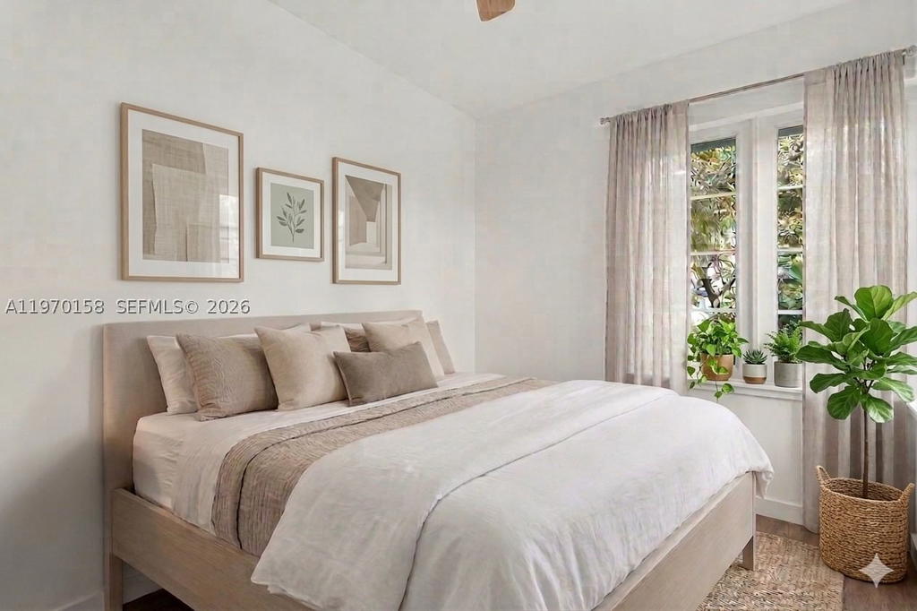 Real estate property located at 1009 Meridian Ave #14, Miami-dade, 1005 Meridian Condo, Miami Beach, FL