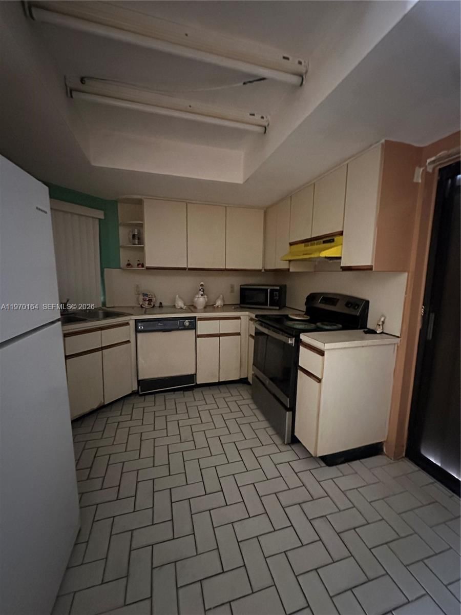 Real estate property located at 14975 48th Ter #25E, Miami-dade, Lakes Meadow Vilg Homes C, Miami, FL