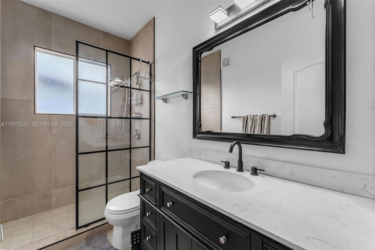 Real estate property located at 846 SW 148 TH PL, Miami-dade, Emerald Lakes, Miami, FL