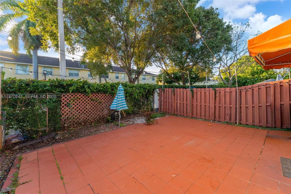 Real estate property located at 846 SW 148 TH PL, Miami-dade, Emerald Lakes, Miami, FL