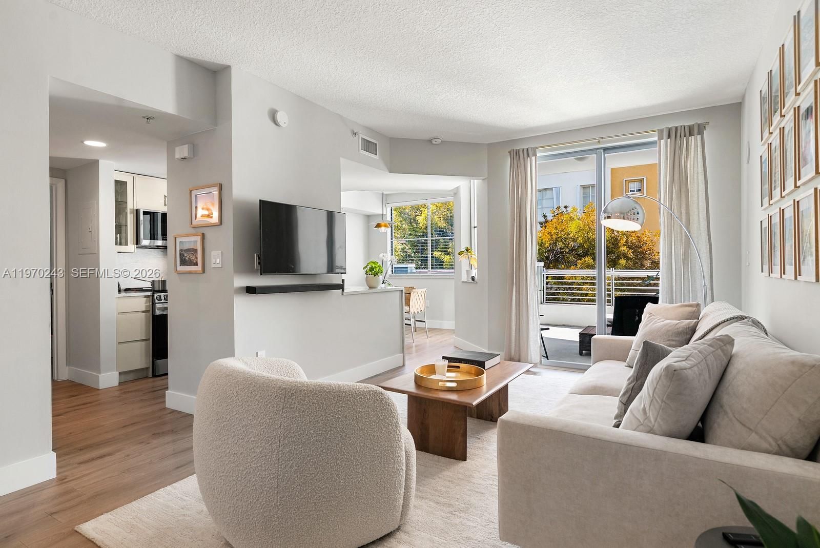 Real estate property located at 110 Washington Ave #1316, Miami-dade, The Cosmopolitan Residenc, Miami Beach, FL