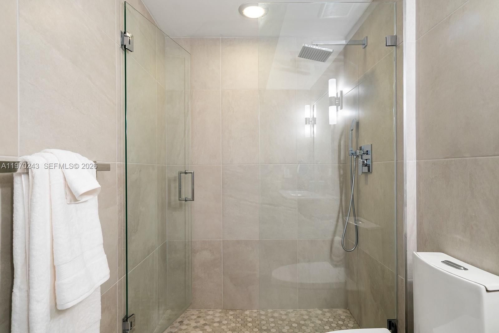 Real estate property located at 110 Washington Ave #1316, Miami-dade, The Cosmopolitan Residenc, Miami Beach, FL