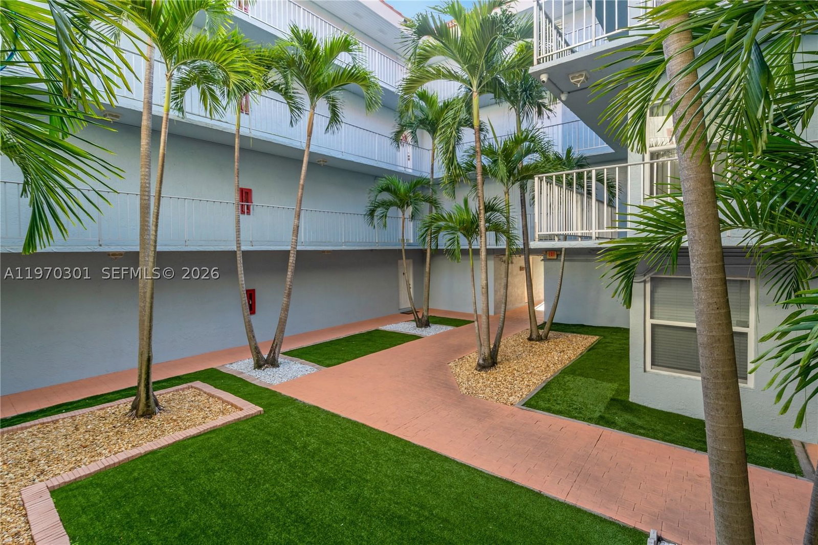 Real estate property located at 455 Pine Island Rd #303C, Broward, Newport Condo, Plantation, FL