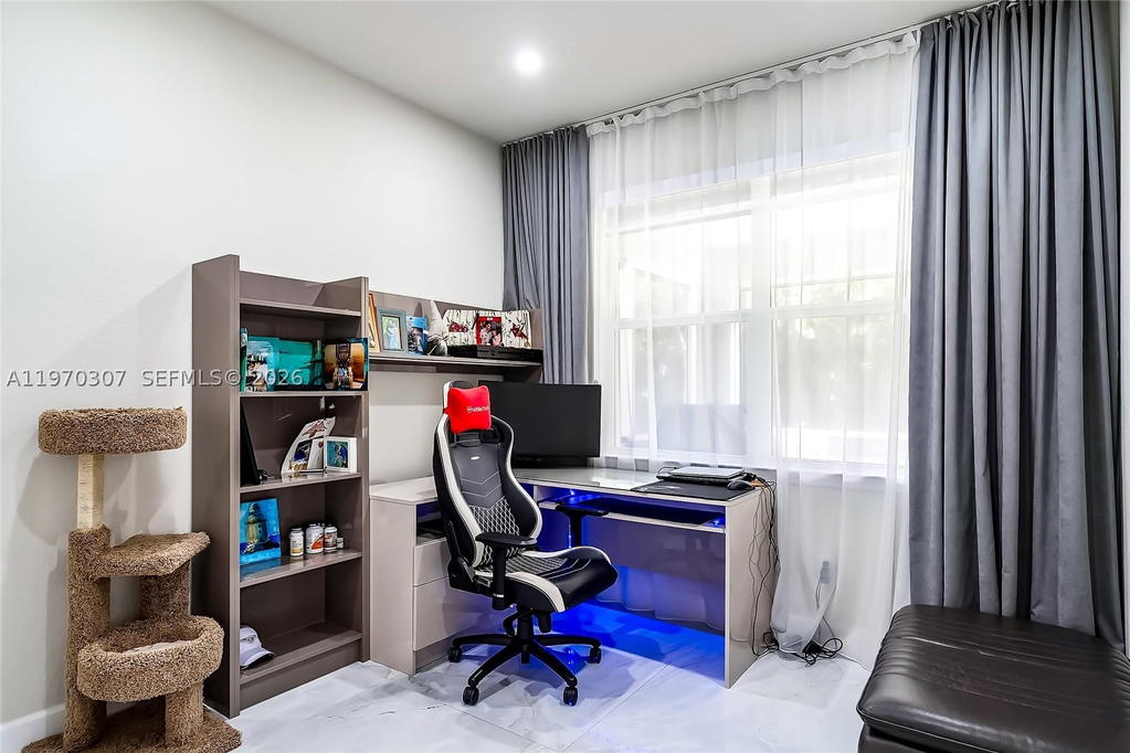 Real estate property located at 4566 Ficus St, Broward, Hillcrest Country Club So, Hollywood, FL