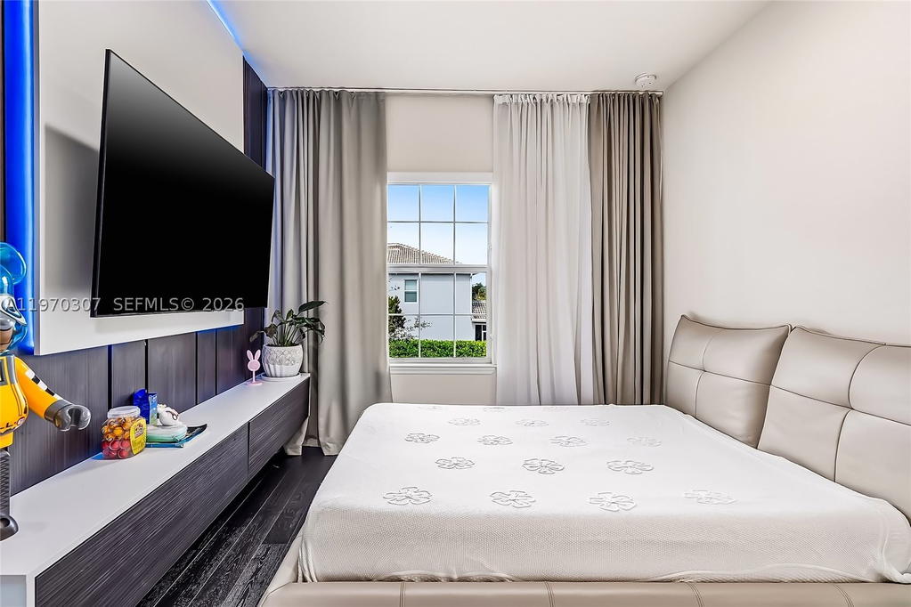 Real estate property located at 4566 Ficus St, Broward, Hillcrest Country Club So, Hollywood, FL