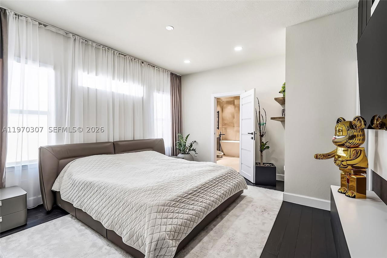 Real estate property located at 4566 Ficus St, Broward, Hillcrest Country Club So, Hollywood, FL