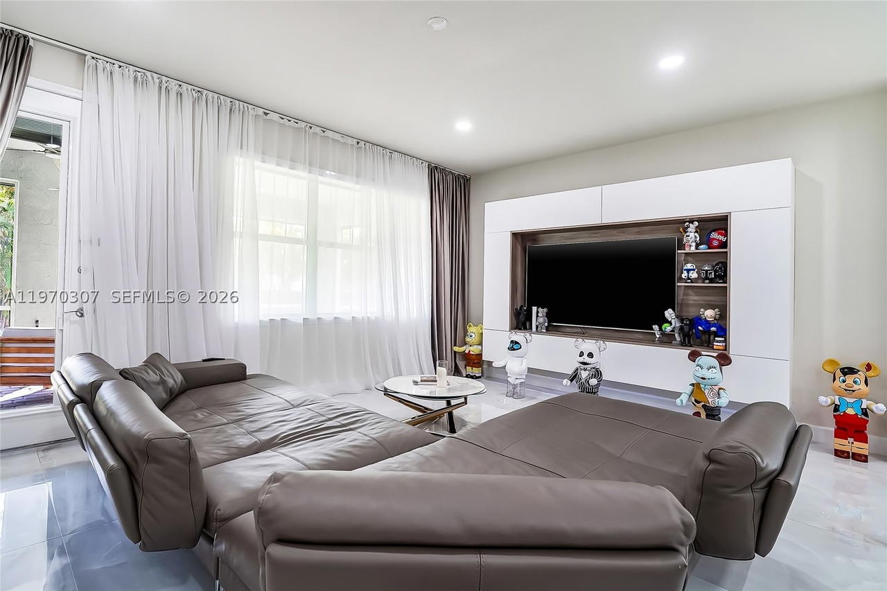 Real estate property located at 4566 Ficus St, Broward, Hillcrest Country Club So, Hollywood, FL