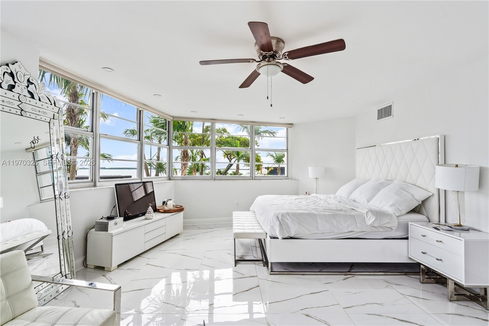 Real estate property located at 905 Brickell Bay Dr #230, Miami-dade, Four Ambassadors Condo, Miami, FL