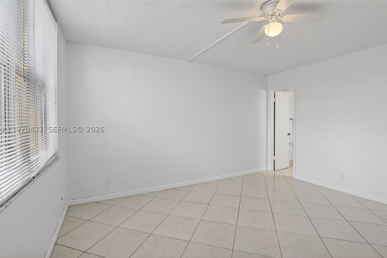 Real estate property located at 3300 Rolling Hills Cir #302, Broward, Rolling Hills Golf And, Davie, FL