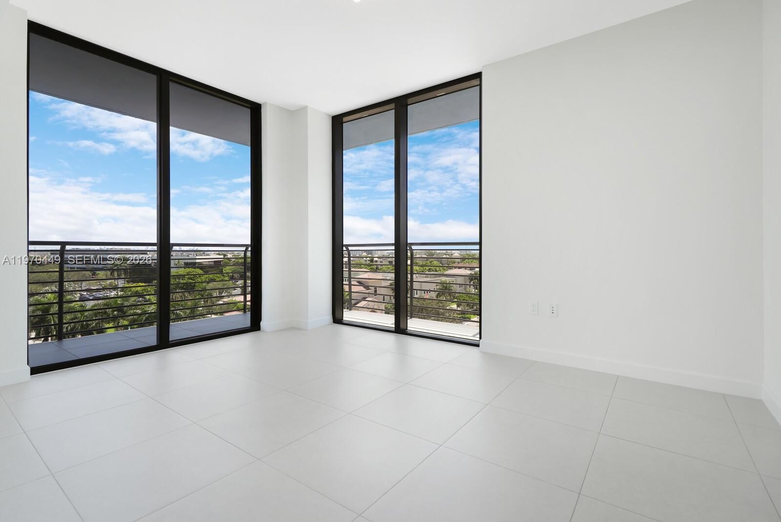Real estate property located at 5350 84th Ave #601, Miami-dade, 5350 Park Condo, Doral, FL