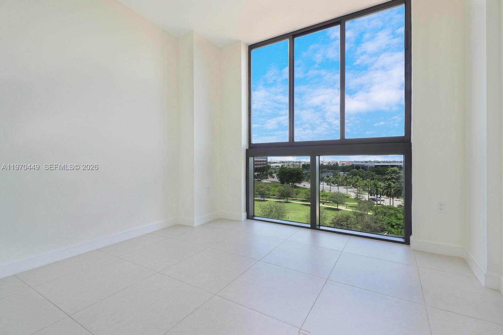 Real estate property located at 5350 84th Ave #601, Miami-dade, 5350 Park Condo, Doral, FL