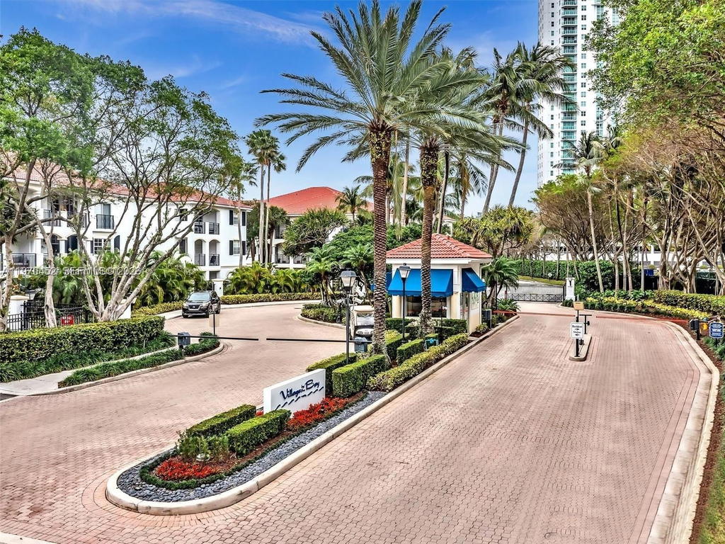 Real estate property located at 3255 184th St #12215, Miami-dade, Village By The Bay Condo, Aventura, FL