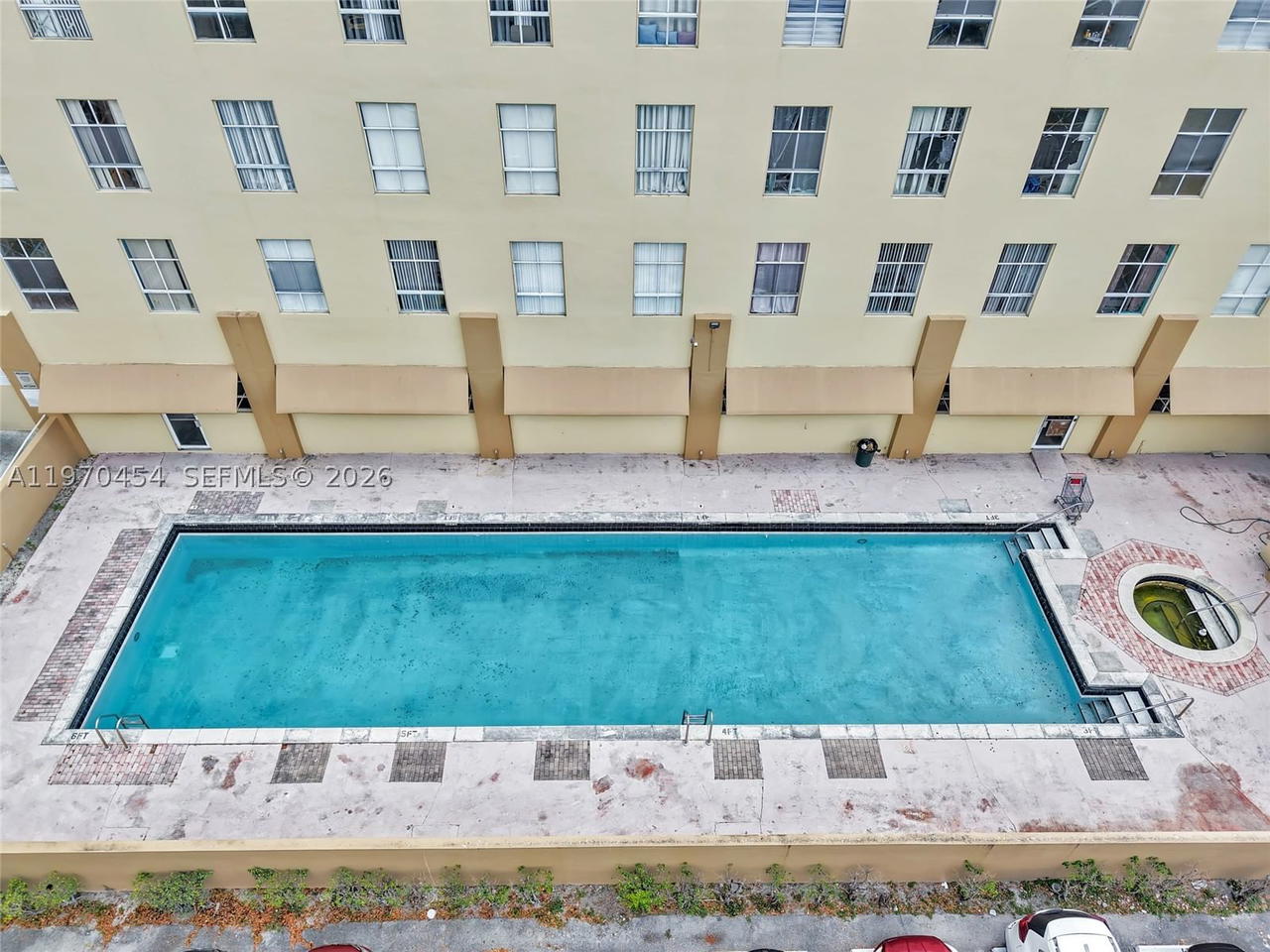 Real estate property located at 7400 20th Ave #402, Miami-dade, Royal Palms Condo, Hialeah, FL