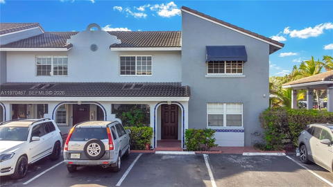 Real estate property located at 7020 173rd Dr #505, Miami-dade, Lago Del Rey Condo, Hialeah, FL