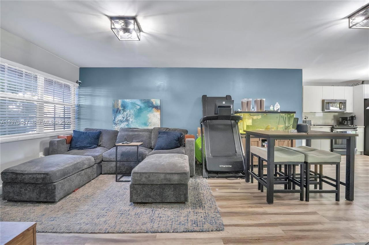 Real estate property located at 7020 173rd Dr #505, Miami-dade, Lago Del Rey Condo, Hialeah, FL