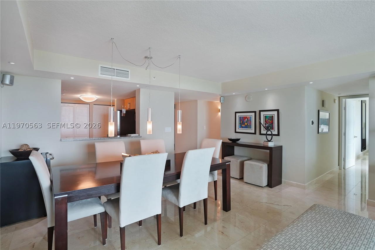 Real estate property located at 2101 Brickell Ave #1812, Miami-dade, Skyline On Brickell Condo, Miami, FL