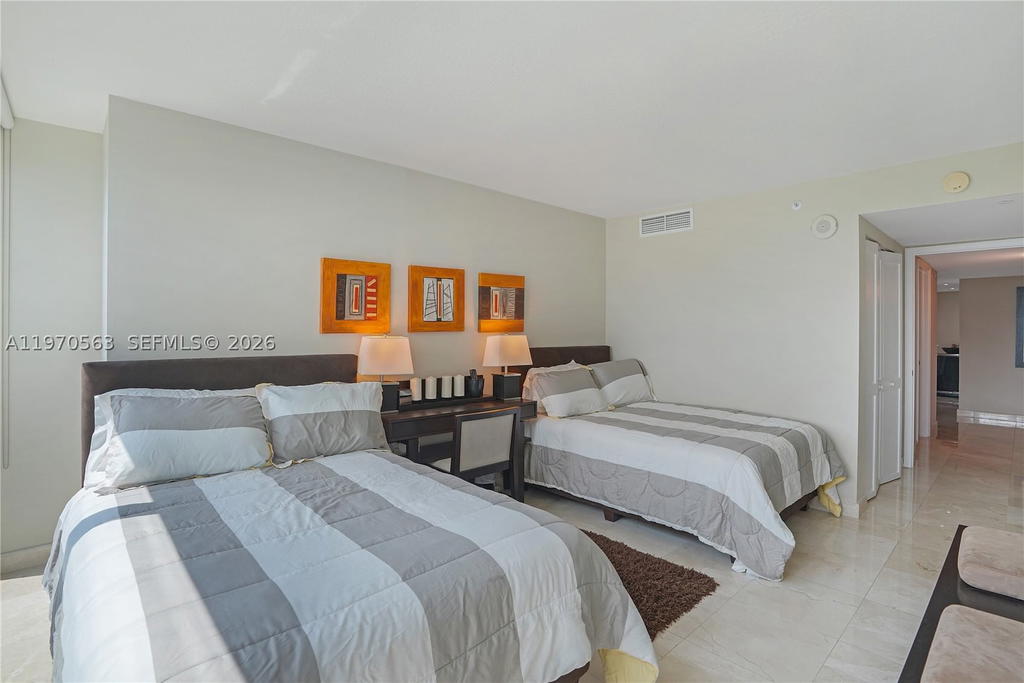 Real estate property located at 2101 Brickell Ave #1812, Miami-dade, Skyline On Brickell Condo, Miami, FL