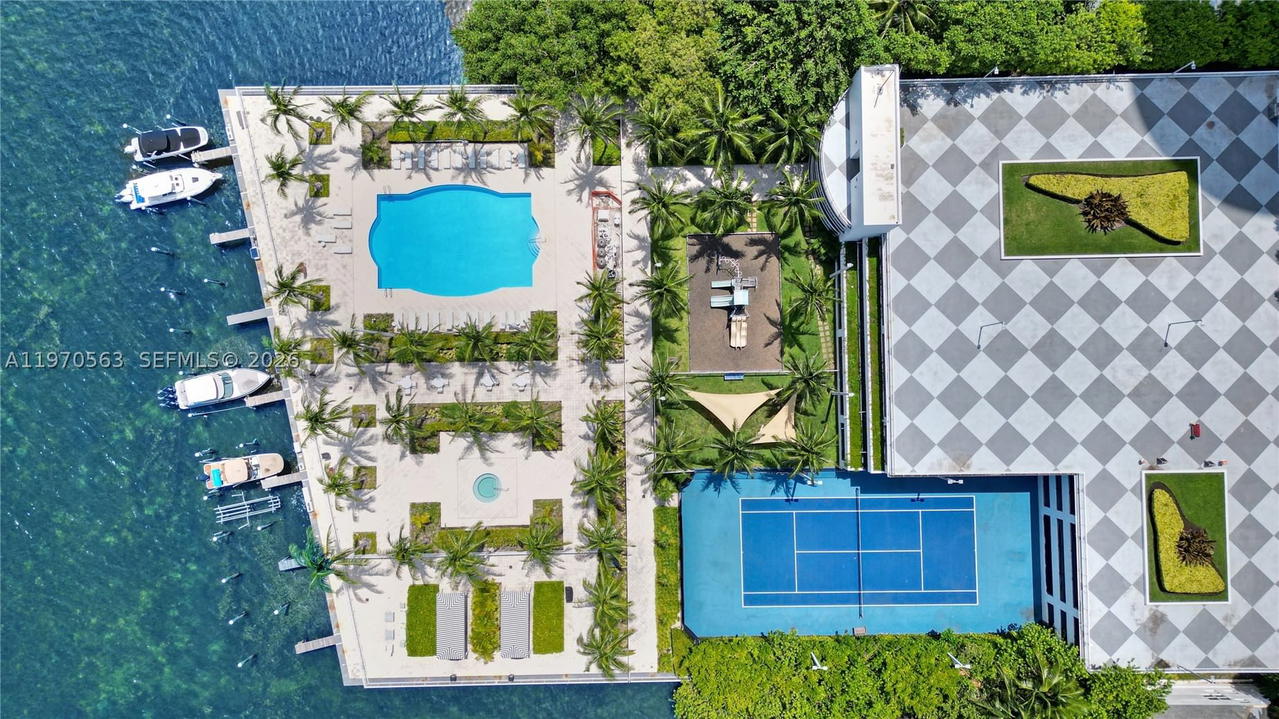 Real estate property located at 2101 Brickell Ave #1812, Miami-dade, Skyline On Brickell Condo, Miami, FL