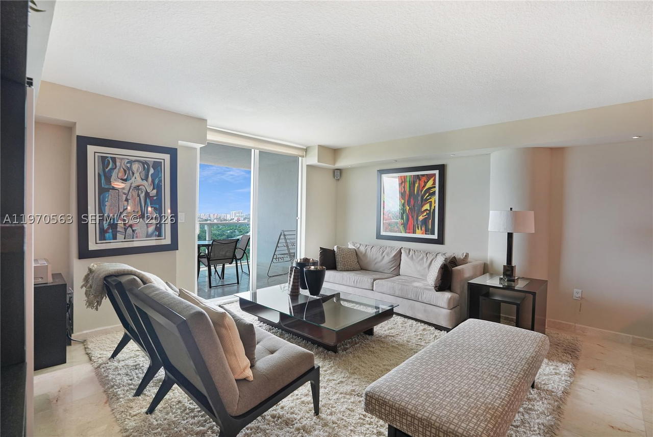 Real estate property located at 2101 Brickell Ave #1812, Miami-dade, Skyline On Brickell Condo, Miami, FL