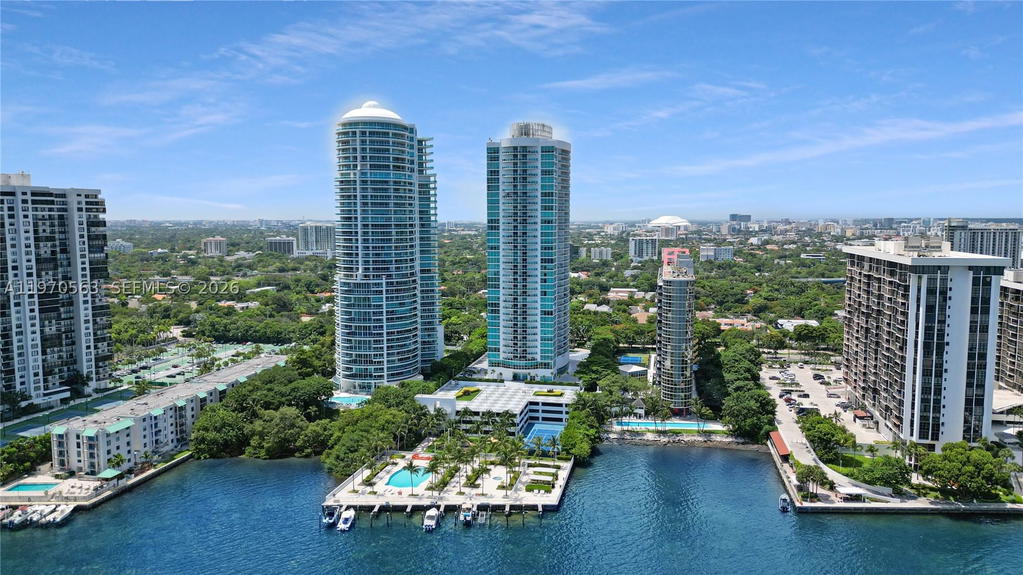 Real estate property located at 2101 Brickell Ave #1812, Miami-dade, Skyline On Brickell Condo, Miami, FL