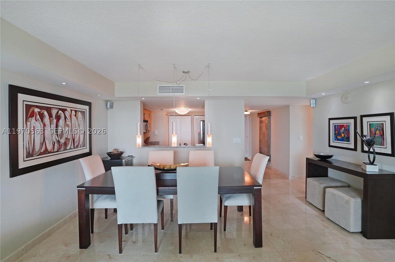 Real estate property located at 2101 Brickell Ave #1812, Miami-dade, Skyline On Brickell Condo, Miami, FL