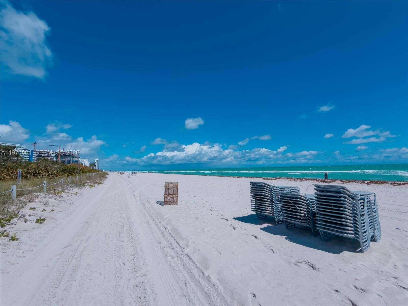 Real estate property located at 5005 Collins Ave #825, Miami-dade, The Carriage Club North C, Miami Beach, FL