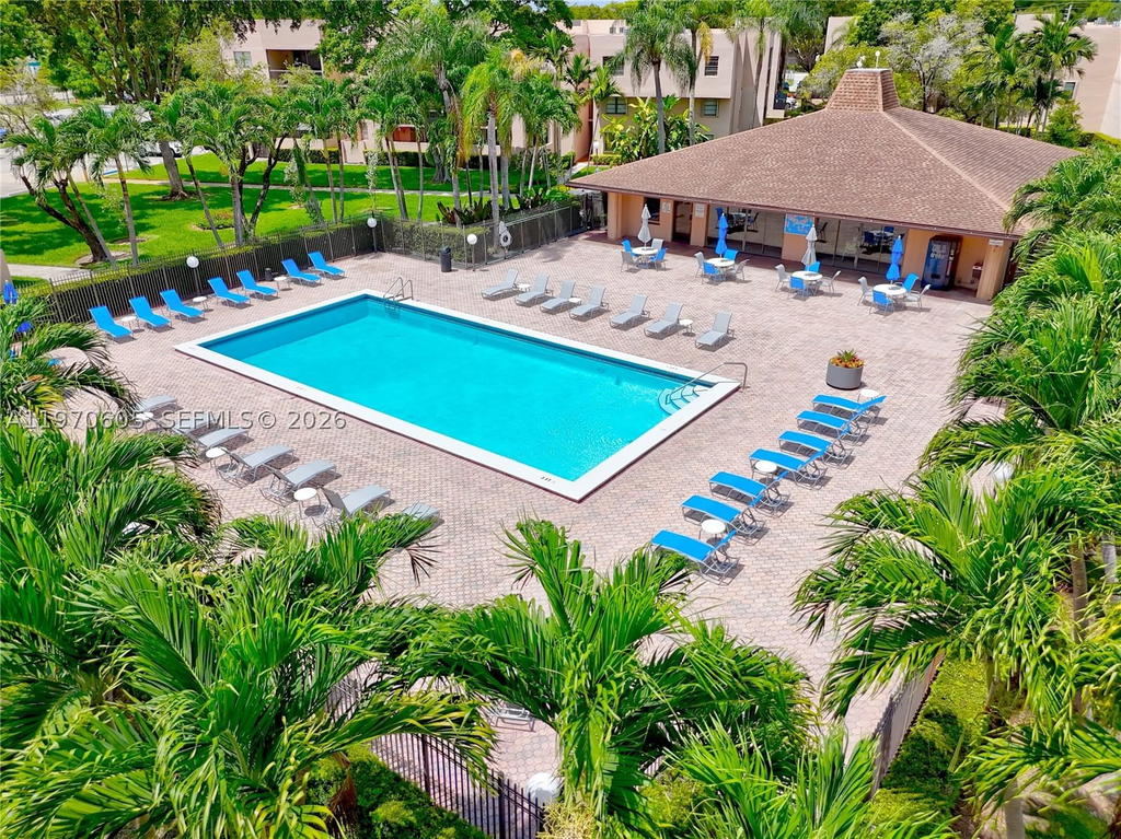 Real estate property located at 10525 112th Ave #117, Miami-dade, Garden Of Kendall Condo N, Miami, FL