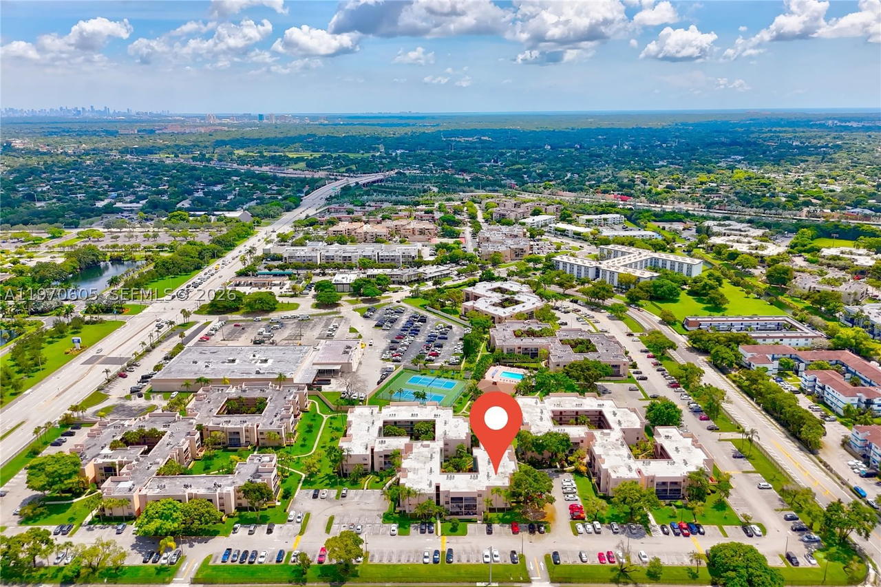 Real estate property located at 10525 112th Ave #117, Miami-dade, Garden Of Kendall Condo N, Miami, FL
