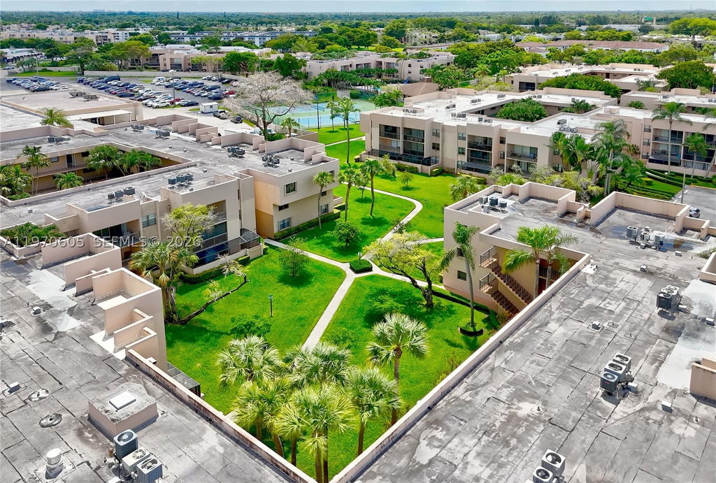 Real estate property located at 10525 112th Ave #117, Miami-dade, Garden Of Kendall Condo N, Miami, FL