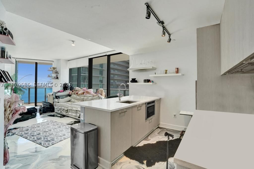 Real estate property located at 501 31st St #3306, Miami-dade, Paraiso Bayviews Condo, Miami, FL