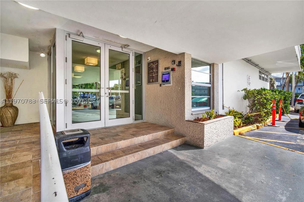 Real estate property located at 13155 Ixora Ct #311, Miami-dade, Keystone Harbor Club Cond, North Miami, FL