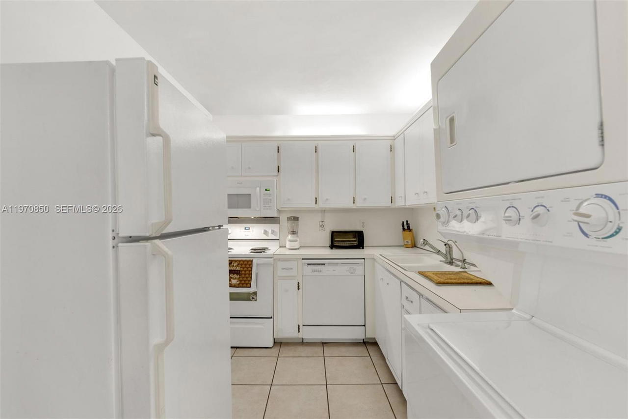 Real estate property located at 2180 67th St #723, Broward, Imperial Point Colonnades, Fort Lauderdale, FL