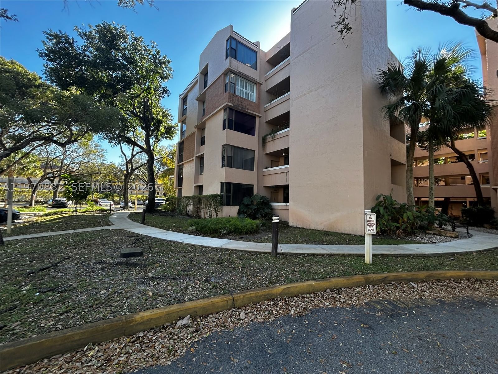Real estate property located at 6800 Cypress Rd #207, Broward, Royal Palm At Plantation, Plantation, FL