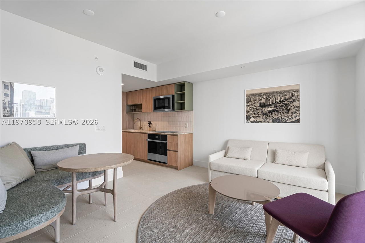 Real estate property located at 159 6th St #2707, Miami-dade, 159 Ne 6th Street Condo, Miami, FL