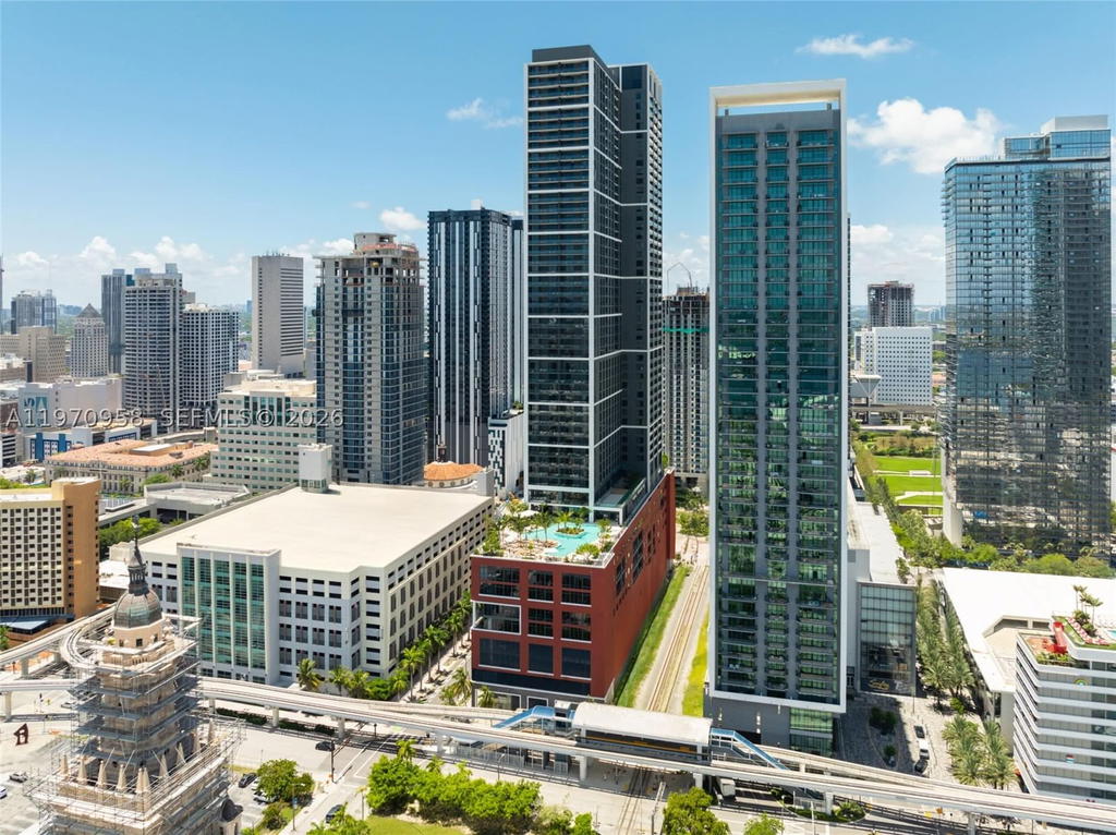 Real estate property located at 159 6th St #2707, Miami-dade, 159 Ne 6th Street Condo, Miami, FL