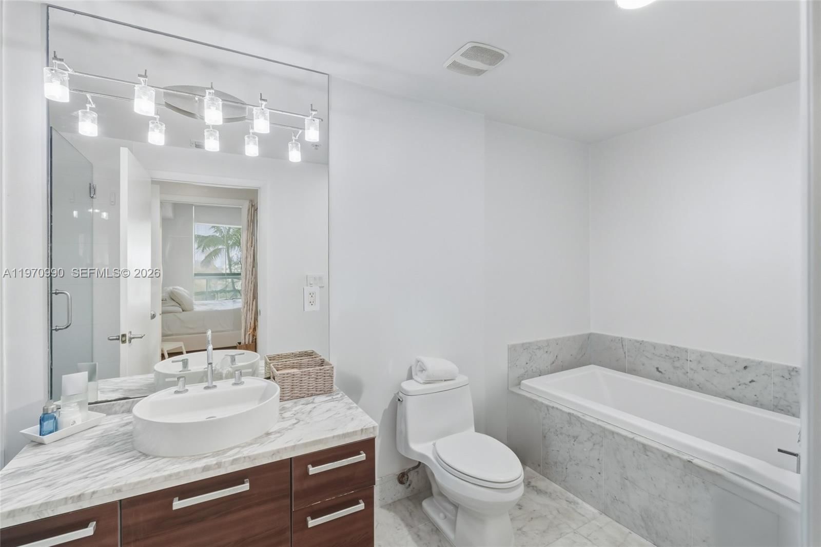 Real estate property located at 253 2nd St #1007, Miami-dade, Vizcayne South Condo, Miami, FL