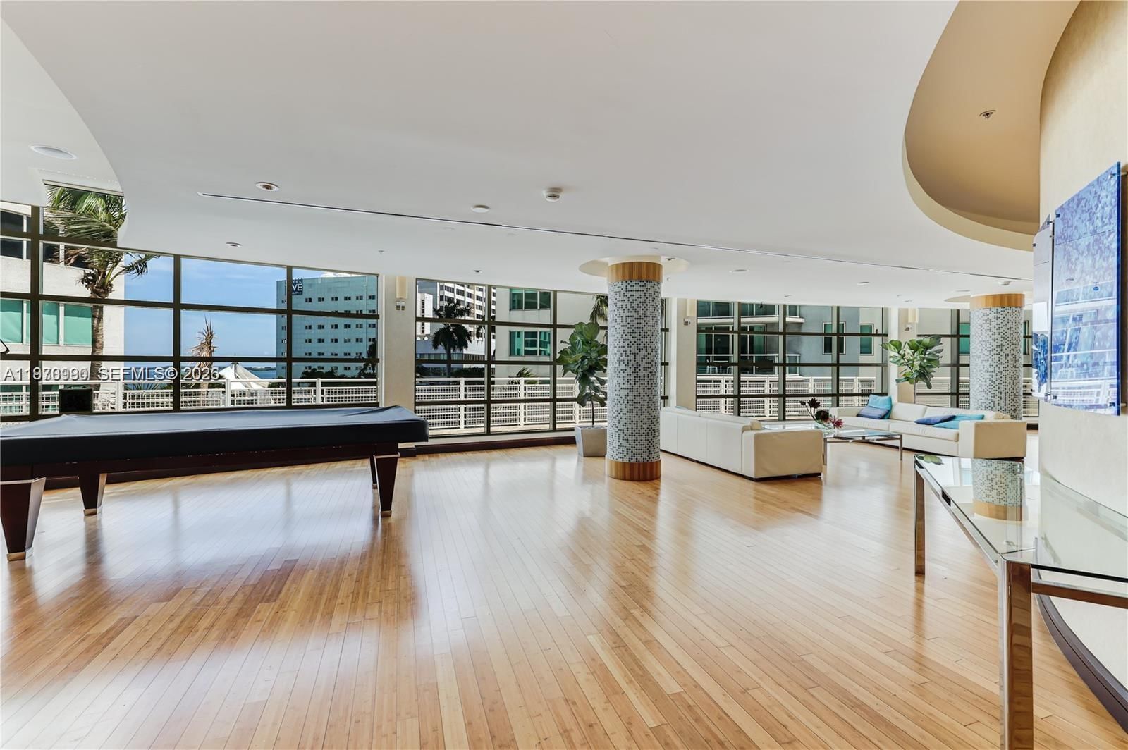 Real estate property located at 253 2nd St #1007, Miami-dade, Vizcayne South Condo, Miami, FL