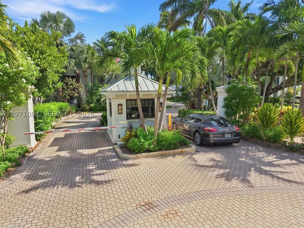 Real estate property located at 1698 Ocean Ln #171, Broward, Oceanage Condo, Fort Lauderdale, FL