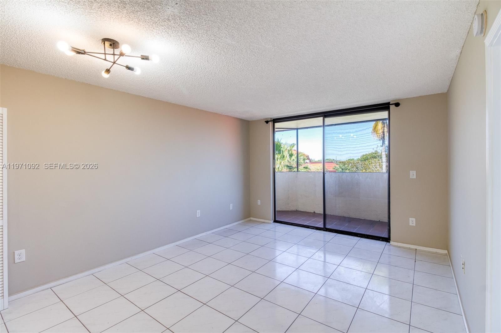 Real estate property located at 7401 16th St #408, Broward, Plantation Forest Condo, Plantation, FL