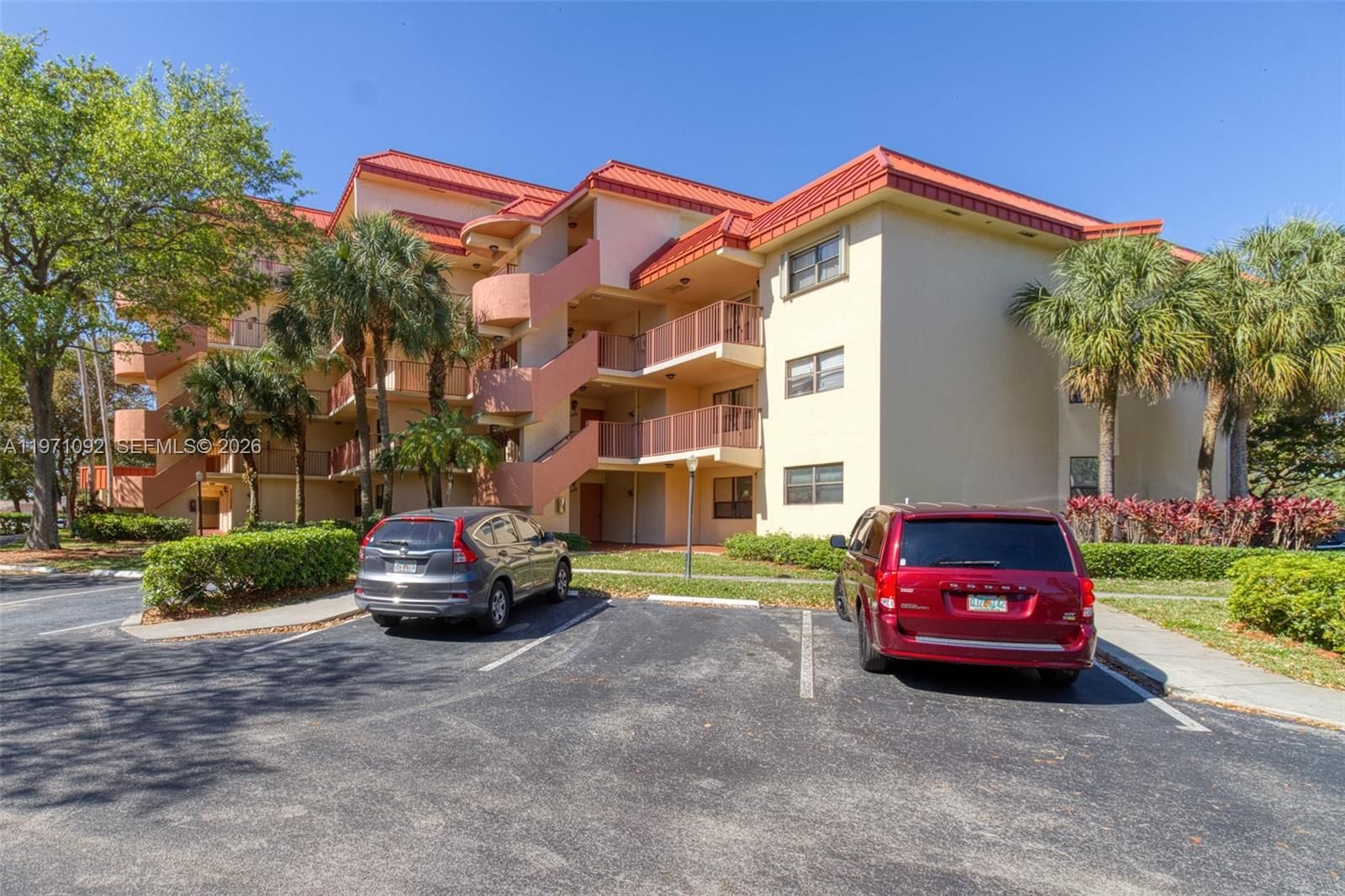 Real estate property located at 7401 16th St #408, Broward, Plantation Forest Condo, Plantation, FL