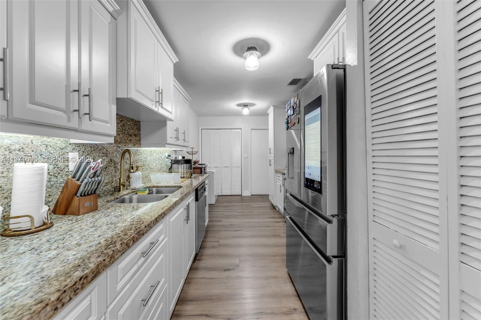 Real estate property located at 15109 71st Ln, Miami-dade, Westwind Lakes Sec 1, Miami, FL